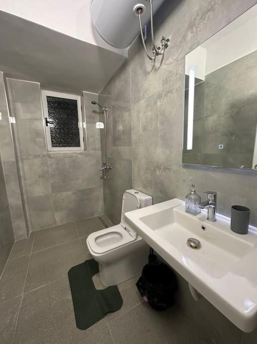 Bejart Apartment 4 Tirana Esterno foto